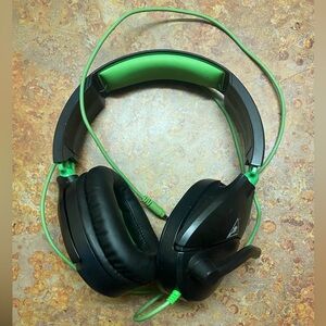 Turtlebeach headset with microphone